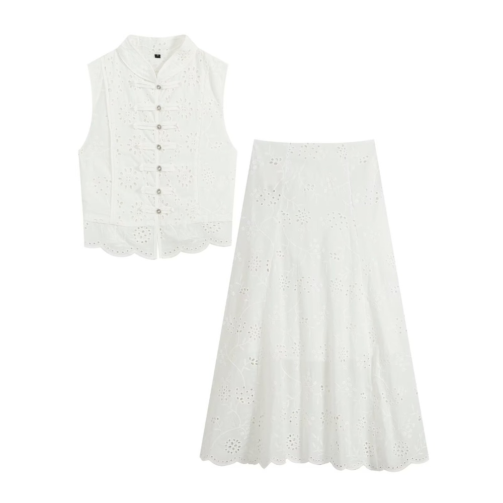 ชุดกระโปรงปักลายสำหรับผู้หญิง  - Midi Skirt Floral บทวิจารณ์และราคา