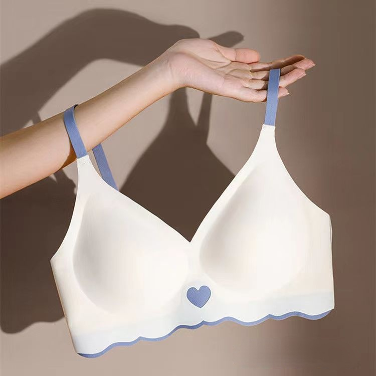 ที่มองไม่เห็นชุดชั้นในสำหรับสต - Bralette Triangle Set บทวิจารณ์และราคา